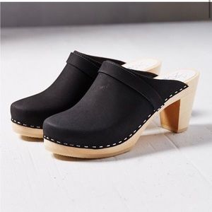 MAGUBA Stockholm Nubuck High Heel Clogs